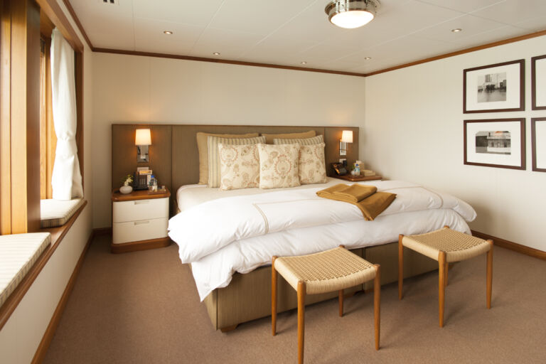 SuRi Interior HP TiltAlt