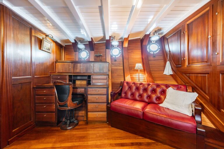 sailing yacht trinakria charter ()