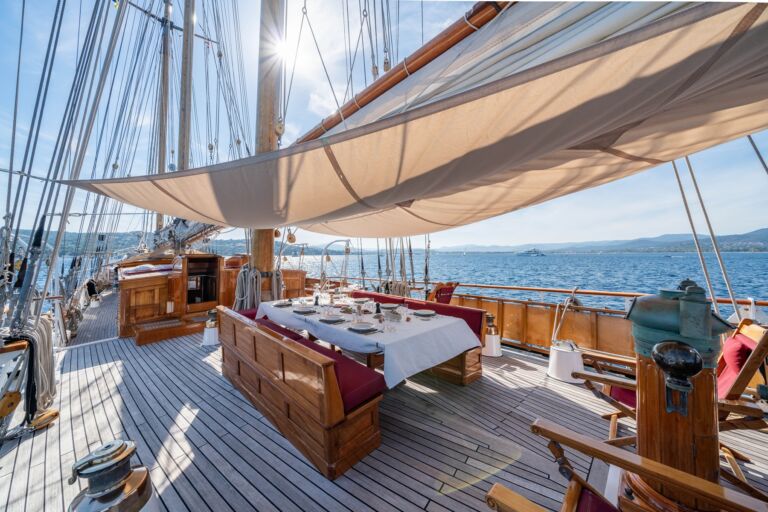 sailing yacht trinakria charter ()