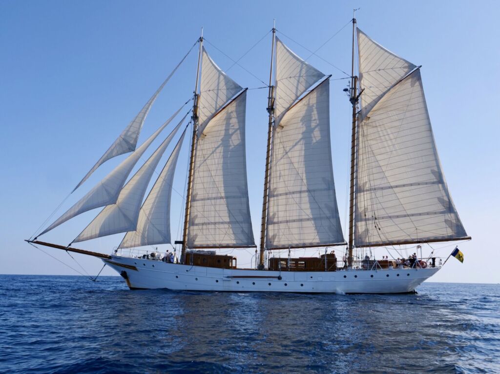 sailing yacht trinakria charter ()