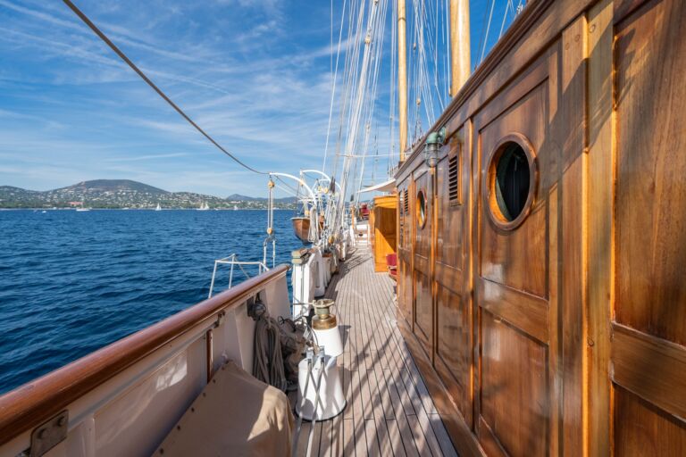 sailing yacht trinakria charter ()