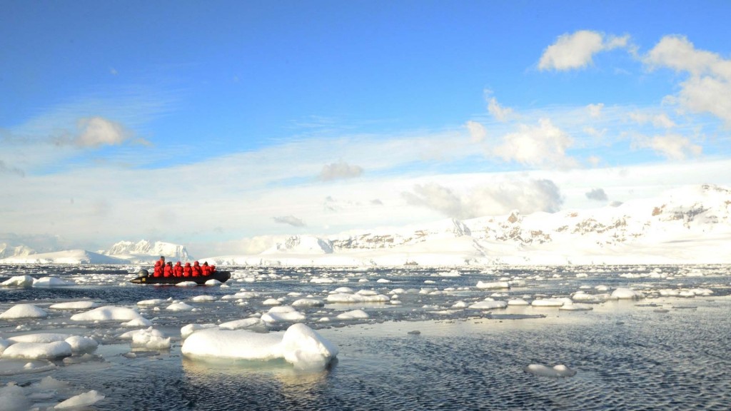 yacht-zoo-destinations-antarctica01