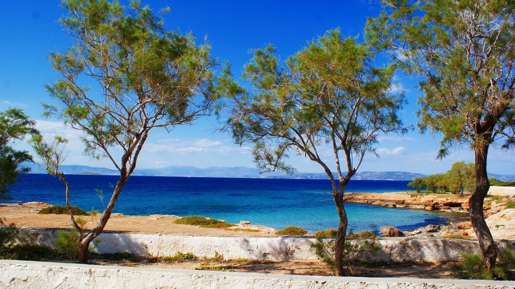 luxury-yacht-charter-greece-landscape Landscape on a luxury yacht charter in Greece