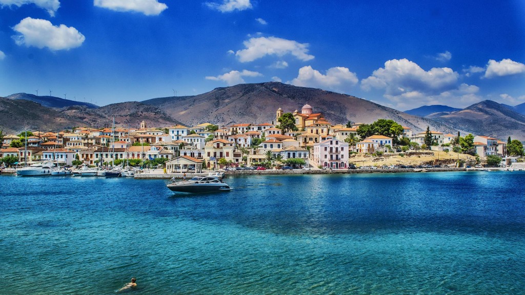 luxury-yacht-charter-greece-coastline Coastline on luxury yacht charter in Greece