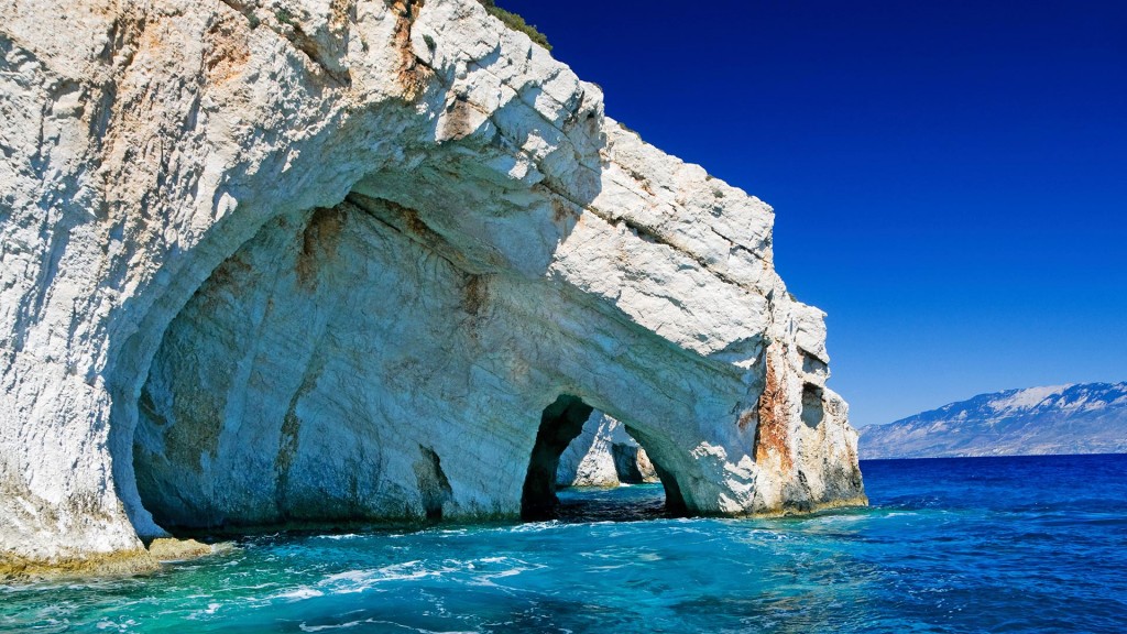 rent-a-yacht-greece-cove Secluded cove on luxury yacht charter Greece