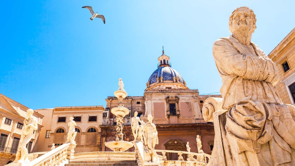 rent-a-yacht-italy-architecture Architecture luxury yacht charter Italy