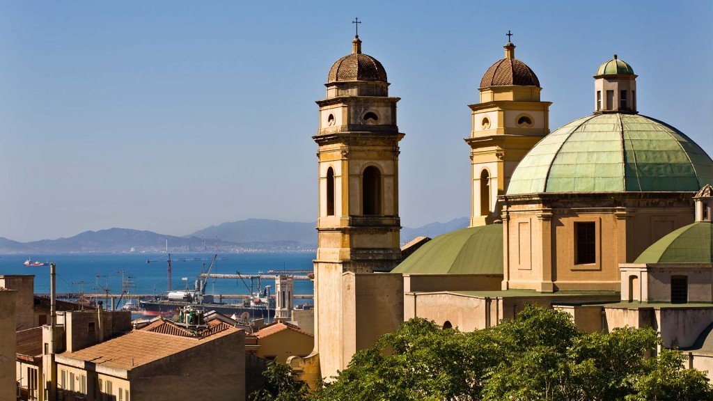 rent-a-yacht-italy-rooftops rooftop on luxury yacht charter italy