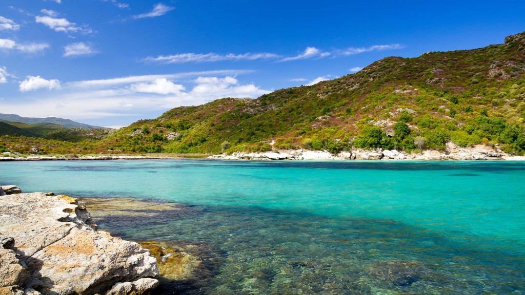 luxury-yacht-charter-italy-river river on luxury yacht charter italy