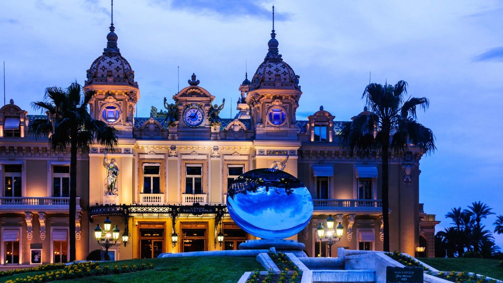 Montecarlo Casino luxury yacht charter Monaco