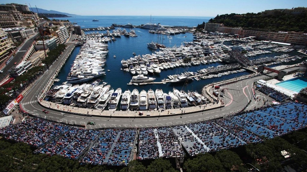 rent-a-yacht-monaco-grand-prix Port Hercule Grand Prix luxury yacht charter Monaco