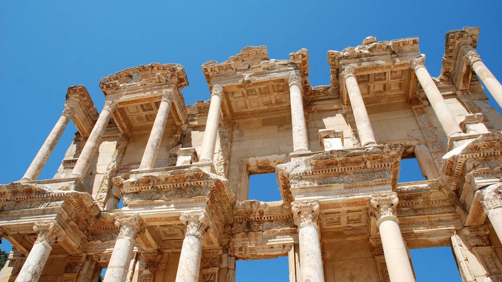 luxury-yacht-charter-turkey-03 Ancient ruins on luxury yacht charter Turkey