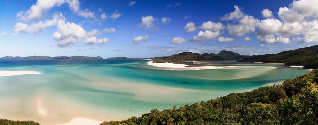 view-of-whitsunday-islands-yacht-charter Whitsunday Islands on a Whitsunday Yacht Charter