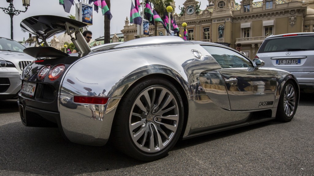 Luxury cars on luxury yacht charter Monaco