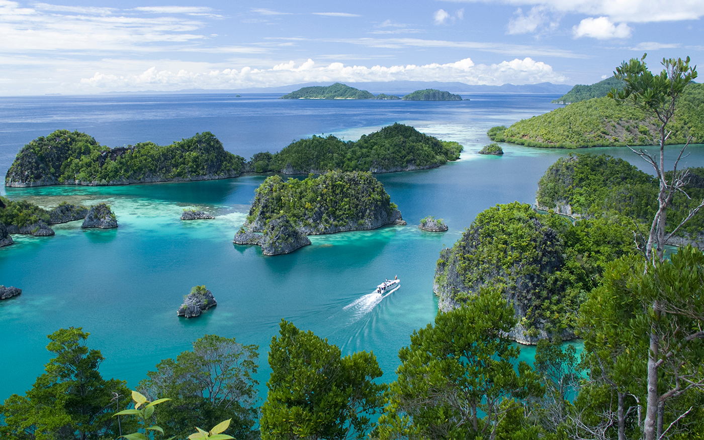 aerial-view-of-raja-ampat-indonesia2 - YACHTZOO – yachts for charter ...