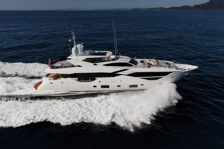 YACHTZOO | Specialists in Luxury Yachts | Superyacht Brokerage