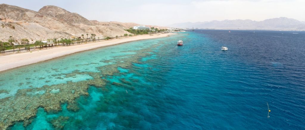 yacht-charter-red-sea Coastline on a Yacht Charter Red Sea