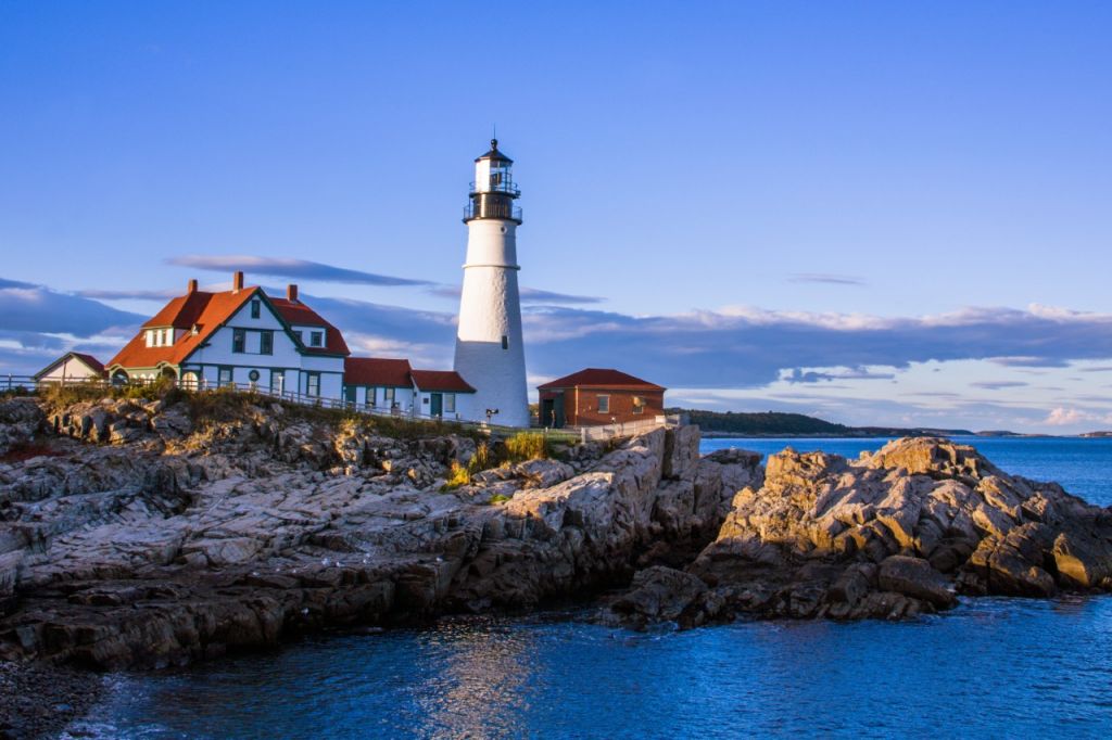 lighthouse-maine-yacht-charter Lighthouse on New England Yacht Charter