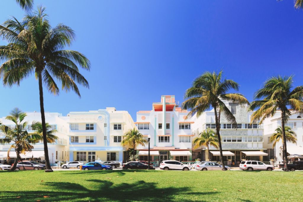 ocean-drive-miami-yacht-charter Ocean Drive on Miami Yacht Charter