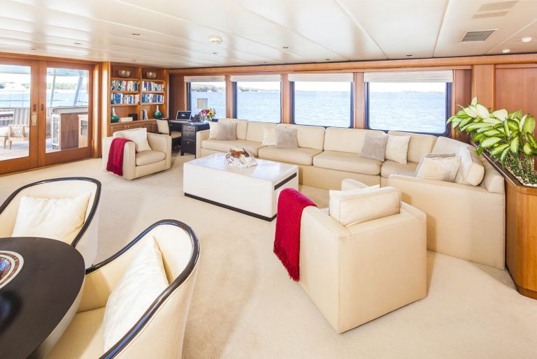 MY Silent World II yacht for sale lounge