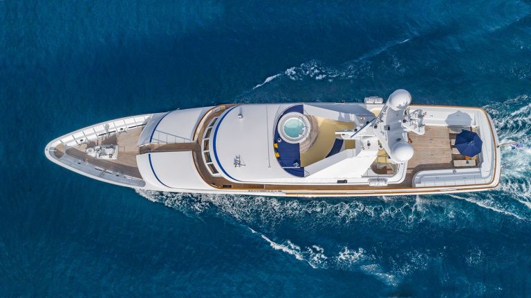 daybreak-yacht-for-sale-18-yachtzoo