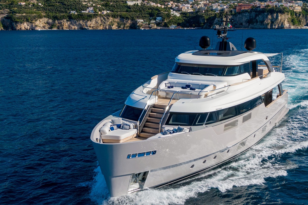 invictus yacht prezzo