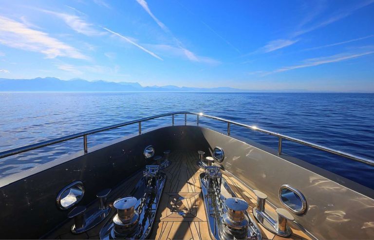 Bering 70 Explorer Series for Sale - LIBERTY Yacht - YACHTZOO