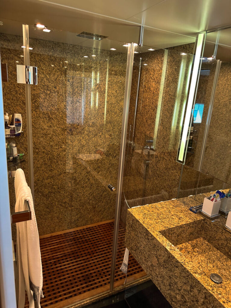 Mr Mouse Superyacht for sale ()