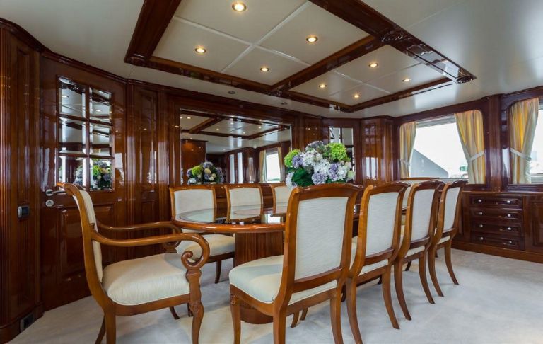 ACCAMA Benetti interior Dining