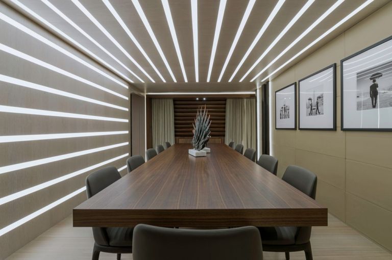 Utopia IV Rossi Navi m interior dining