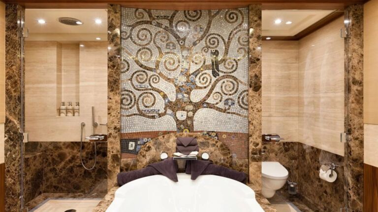 ELENA m Heesen Yacht for sale ()