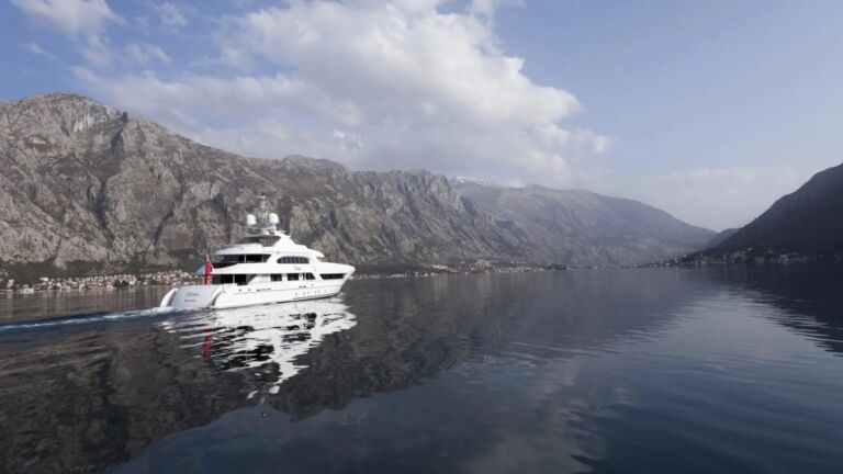 ELENA m Heesen Yacht for sale ()