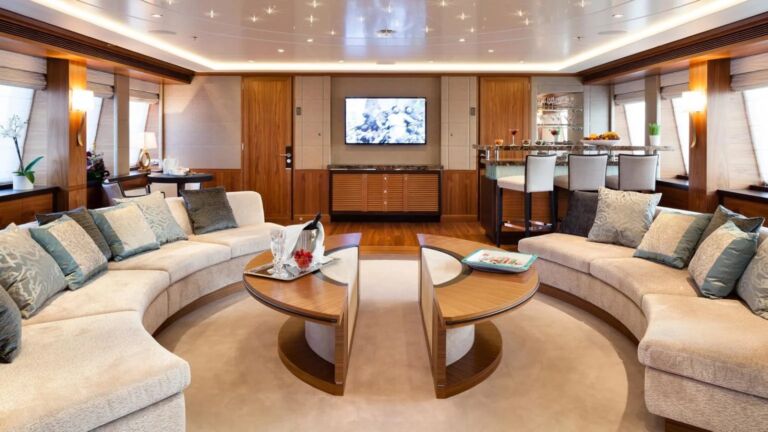 ELENA m Heesen Yacht for sale ()