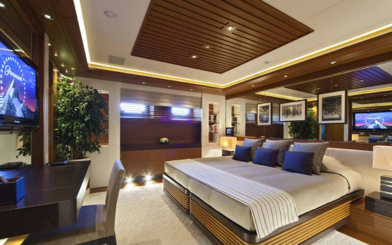 May Jean II m ISA Interior Master stateroom