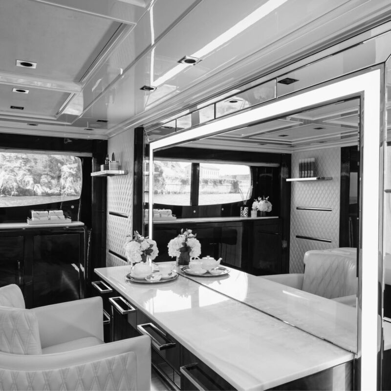 Emir Superyacht for charter ()