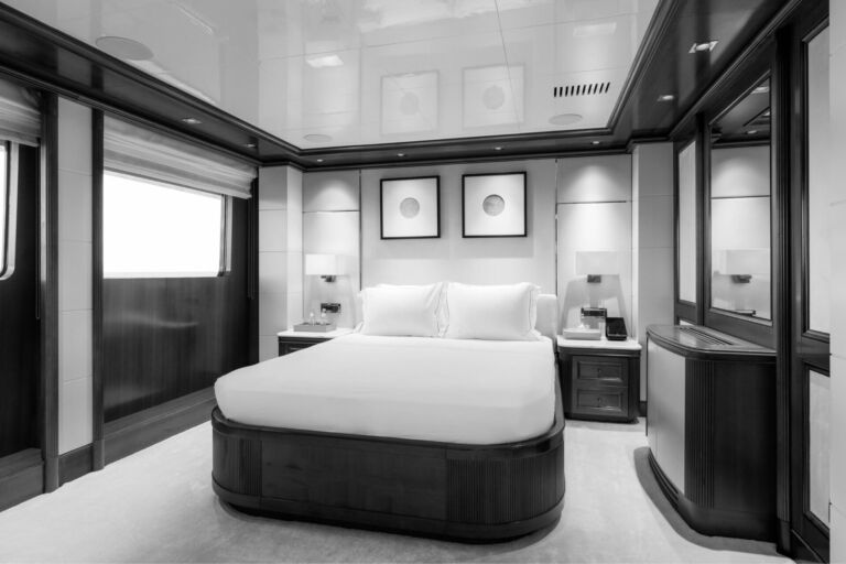 Emir Superyacht for charter ()