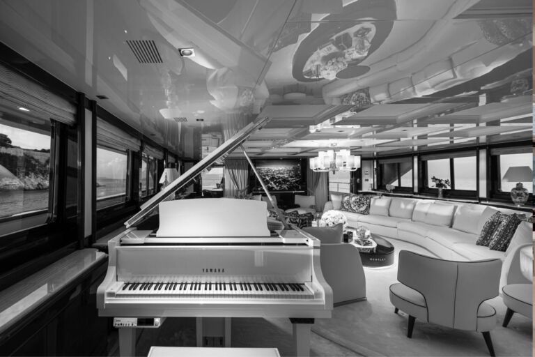 Emir Superyacht for charter ()