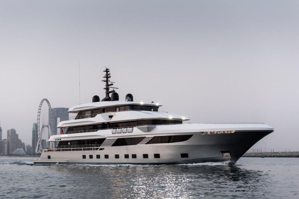 Majesty Yacht for sale ()