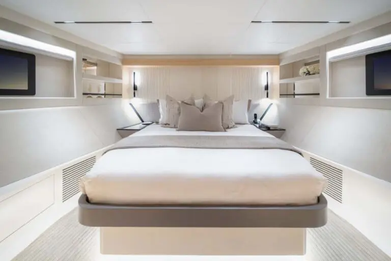 Nomad Yacht for Sale Gulf Craft ()