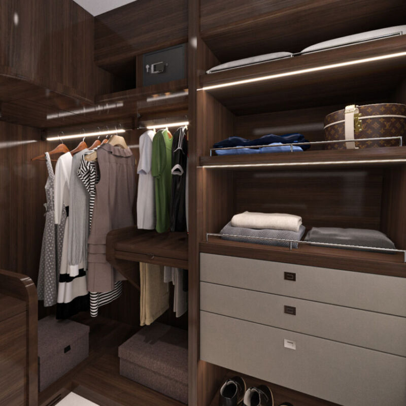 Lazzara UHV Yacht for Sale ()