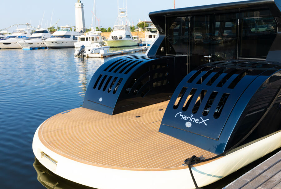 X YACHT CHASE FOR SALE ()