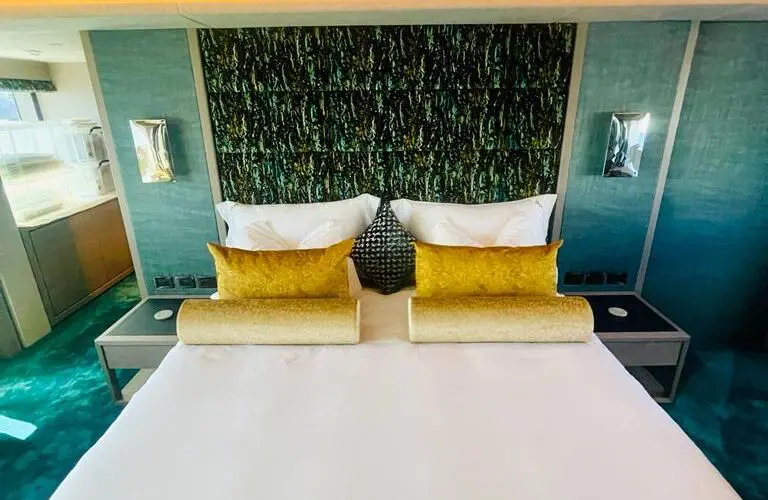 Skye Yacht For Sale ()