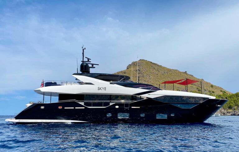Skye Yacht For Sale ()
