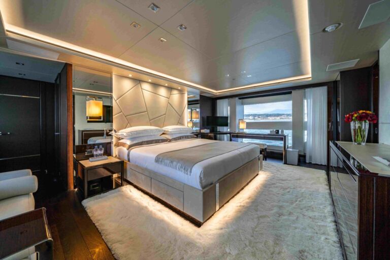 Noroader master cabin