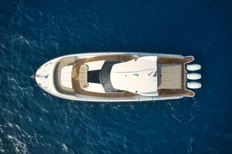 Domina Yacht for Sale ()