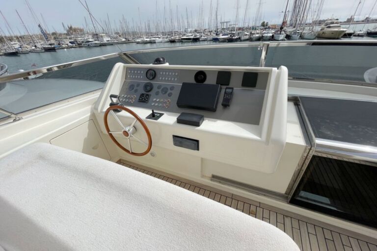 Falcon Yacht for Sale ()