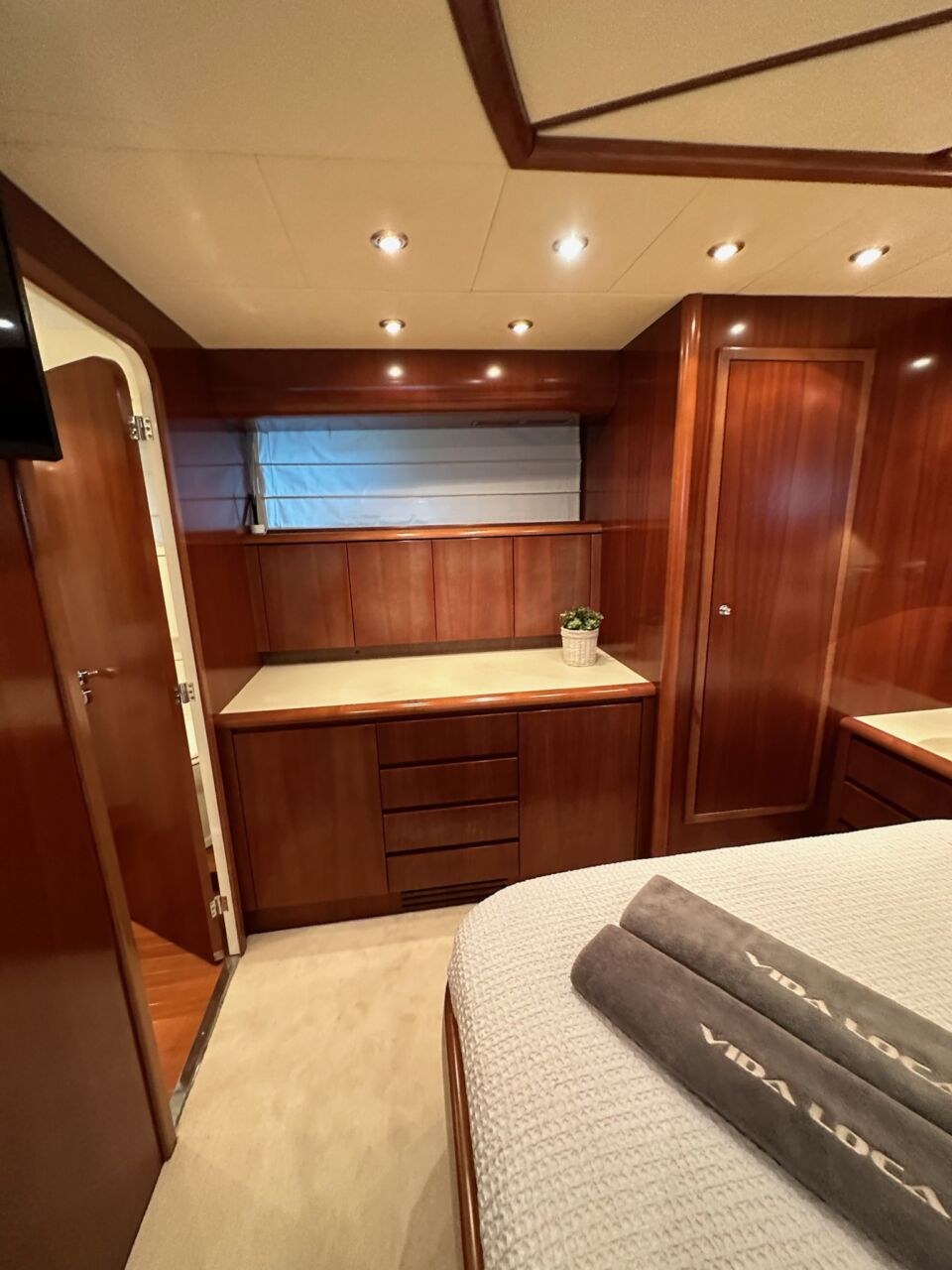 Falcon Yacht for Sale ()