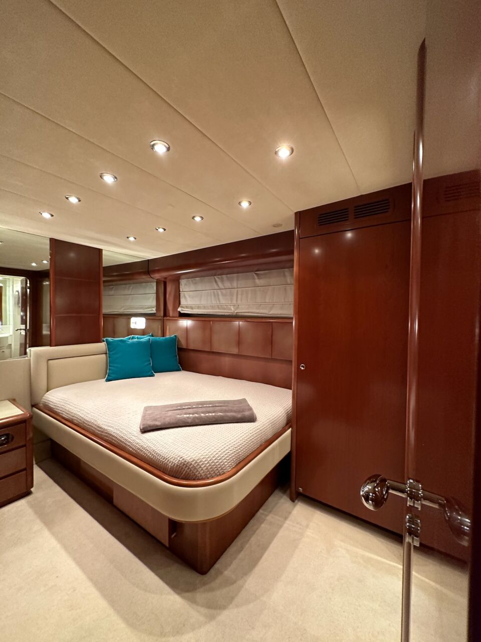 Falcon Yacht for Sale ()