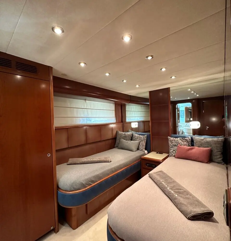 Falcon Yacht for Sale ()