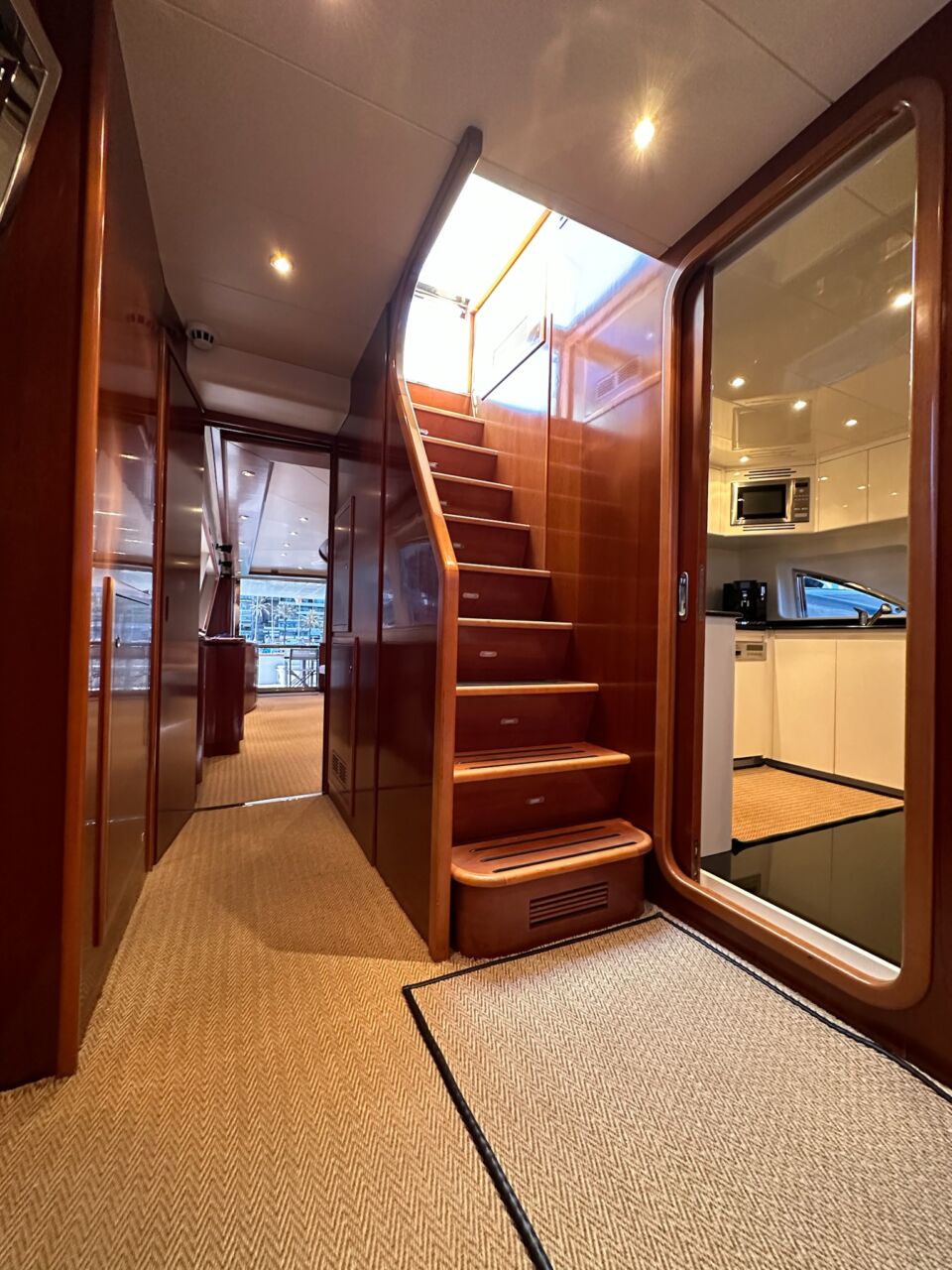 Falcon Yacht for Sale ()