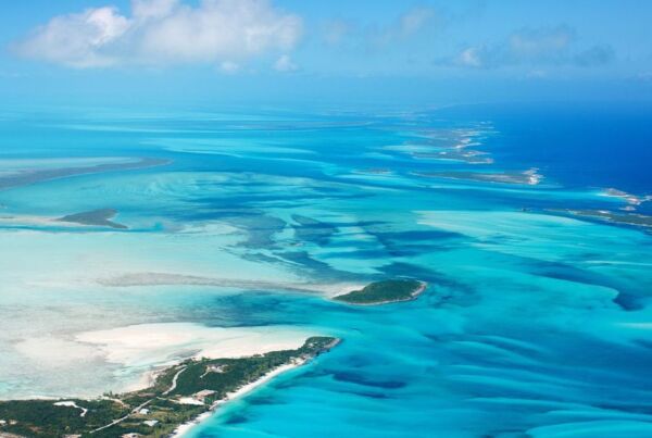 beautiful view of bahamas islands from above Juj